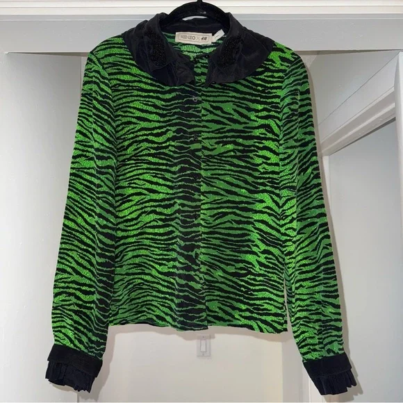 KENZO x H&M Green Tiger Print Silk Ruffle Collar Long Sleeve Button Up Blouse 2 - Picture 5 of 16